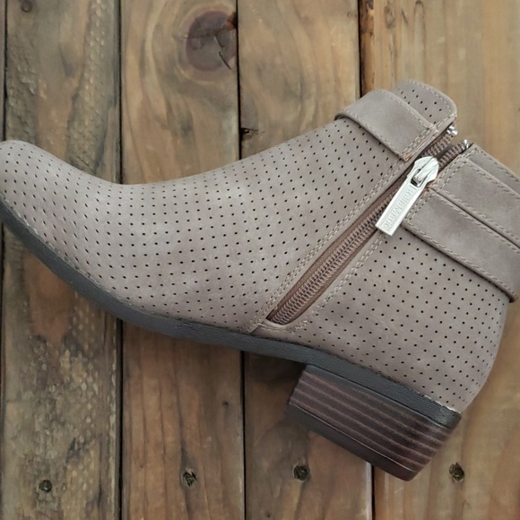 Short heel Taupe Bootie by bella marie - Picture 2 of 6